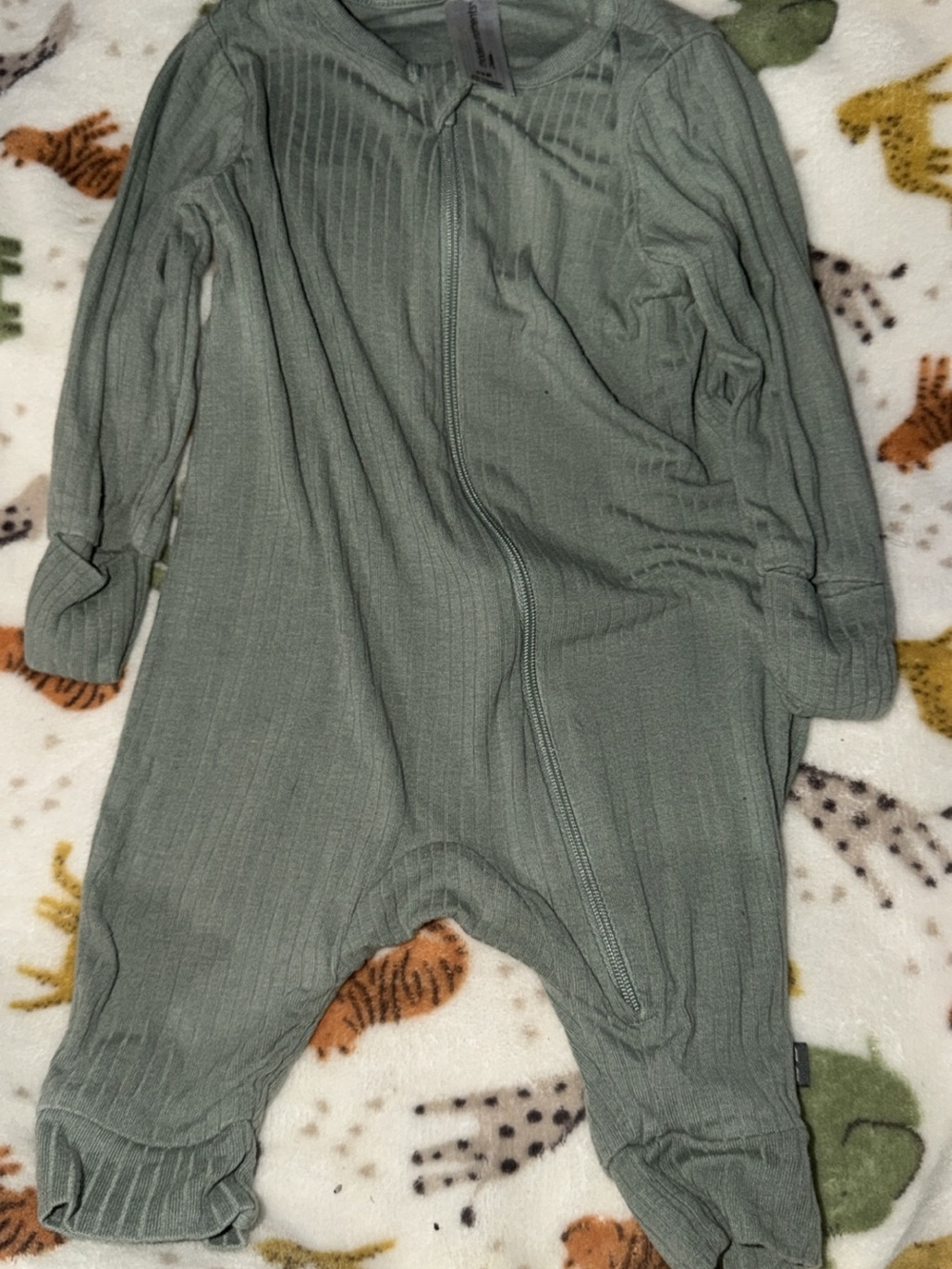 Modern Moments by Gerber Sage Ribbed Zip Romper – Size 0–3M